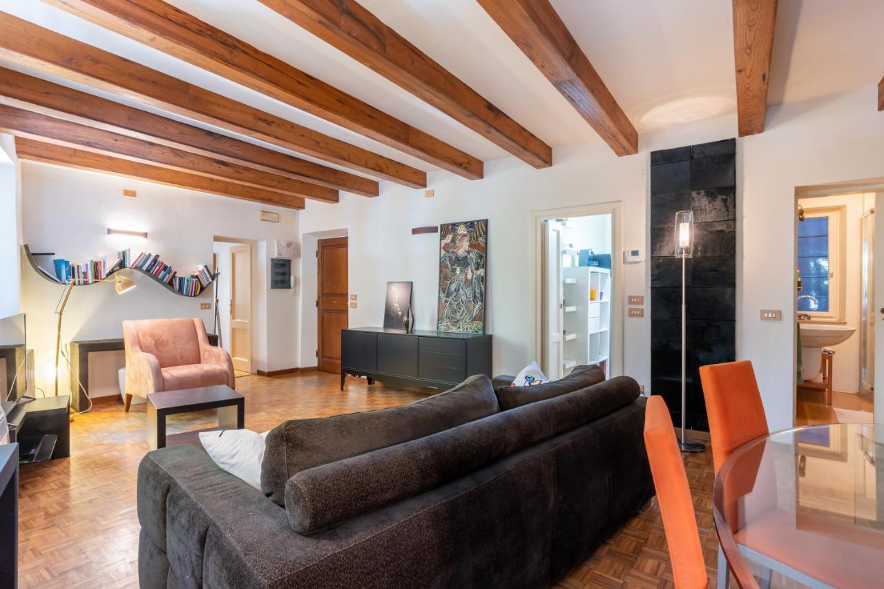 Piazza Napoleone Lovely Central Apartment Lucca Eksteriør bilde